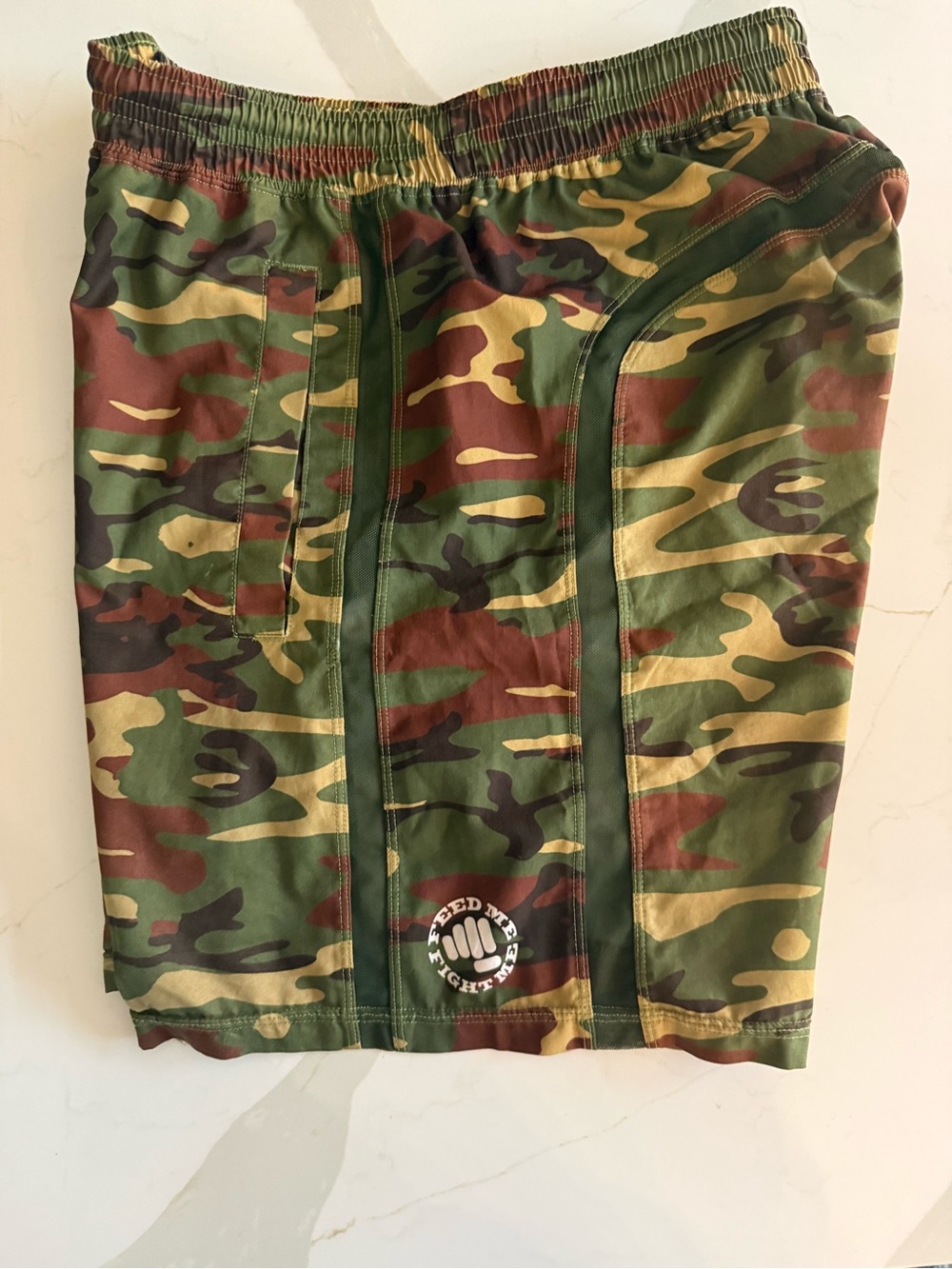 Camouflage Men's feed me fight me, small